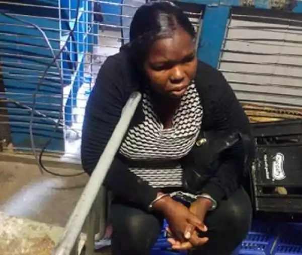 Omg! See the Government Nurse Caught Stealing at a Supermarket (Photos)